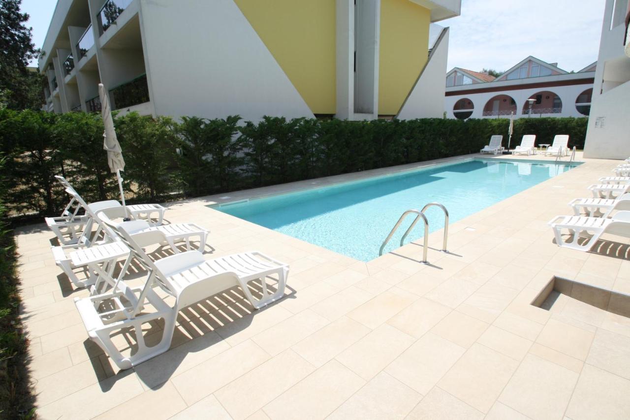 Villa Albaluisa Bibione Kültér fotó