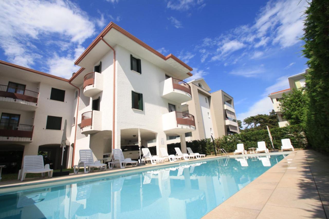 Villa Albaluisa Bibione Kültér fotó